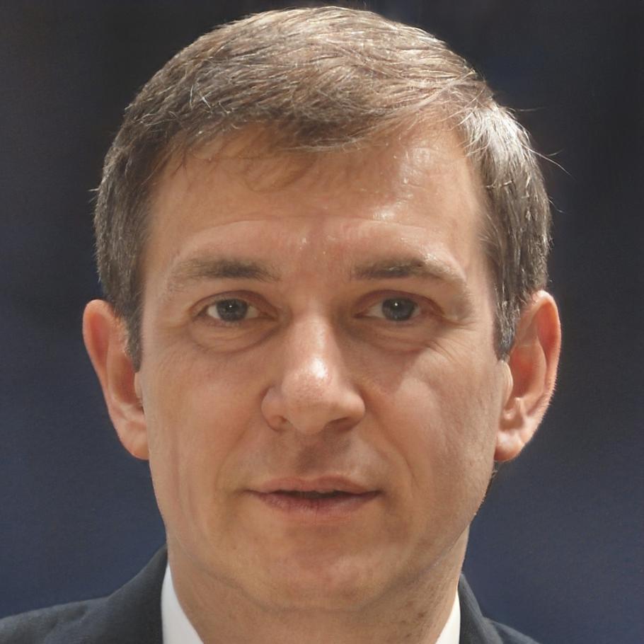 Sebastián Guerrero, fundador de AdvanceOneEvolveUp, educador financiero especializado en presupuestos familiares